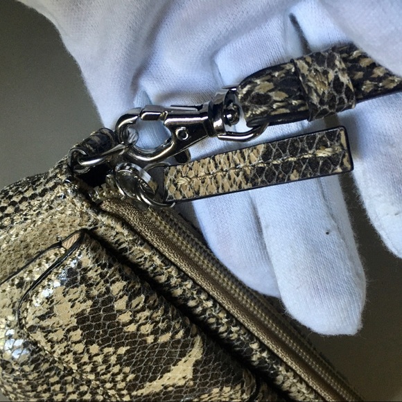 Talbot’s Clutch - Picture 6 of 11